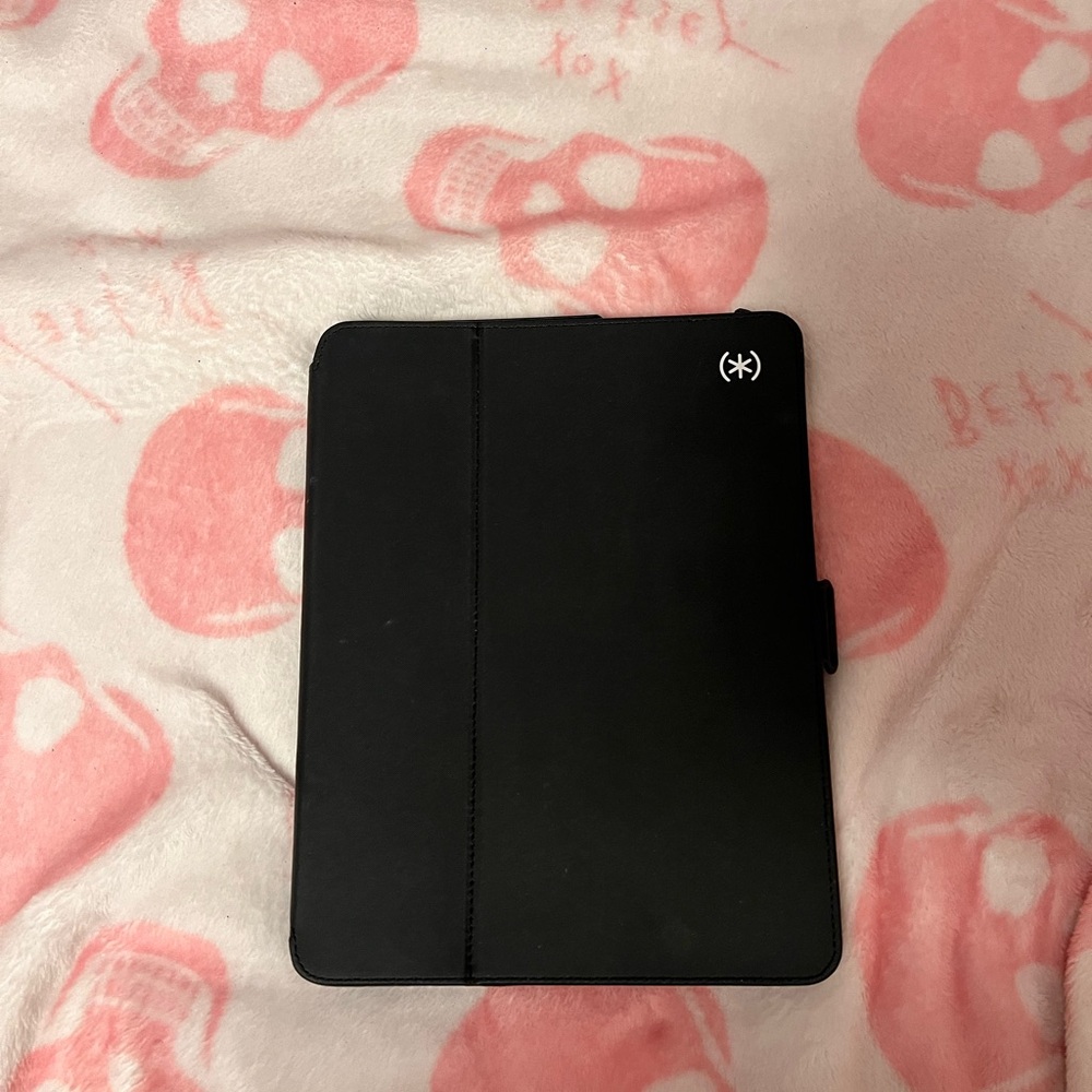 Speck Black Tablet Cover